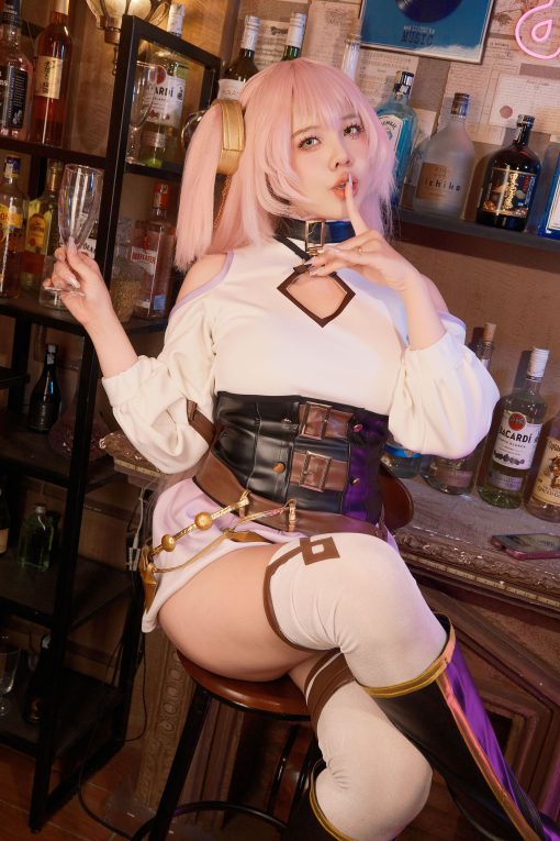 Lilia: The Fallen Flower in the Prison City - Official Lilia Cosplay by Yuii - Image 2